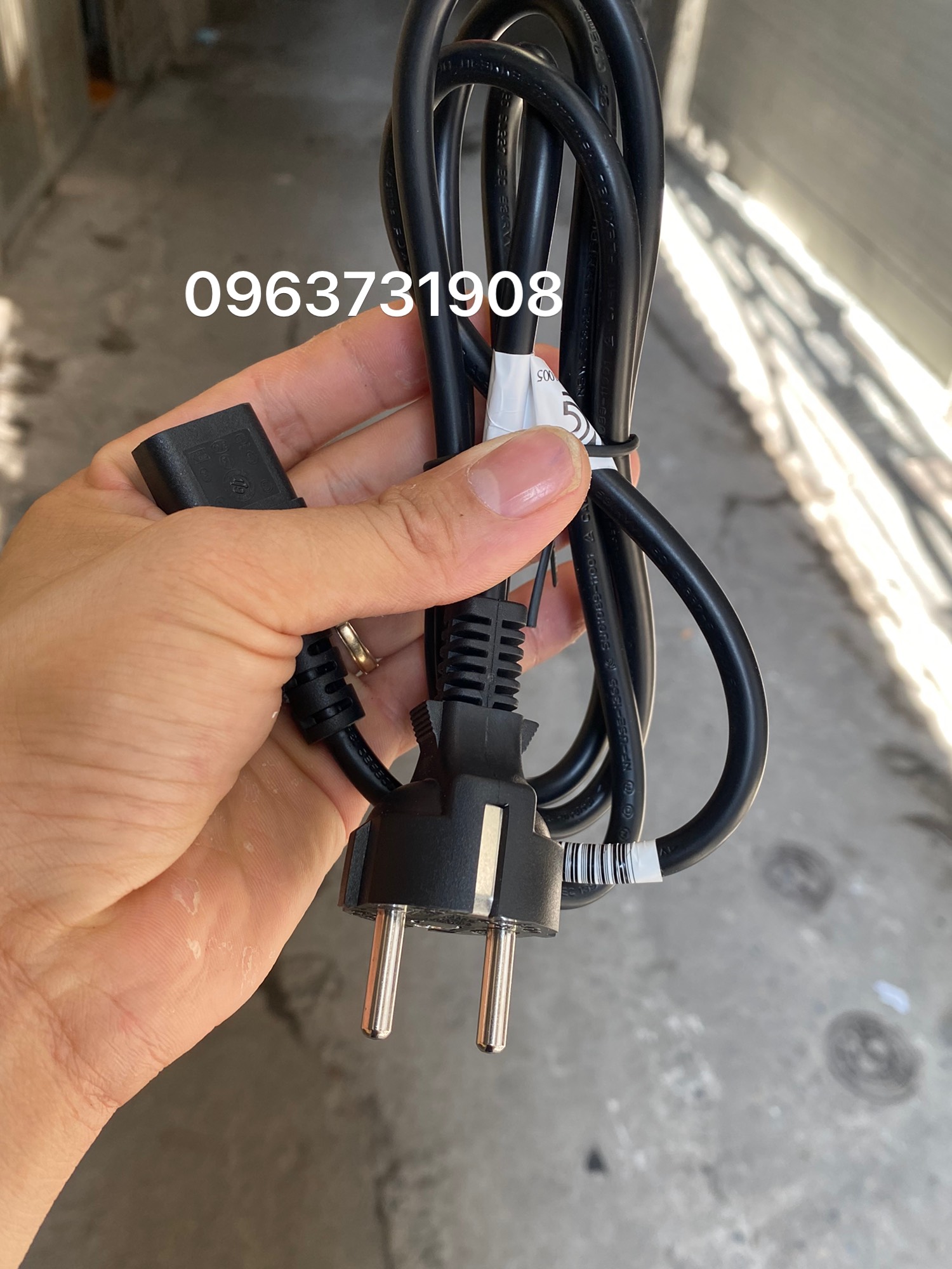 Dây cáp nguồn màn hình Dell chính hãng