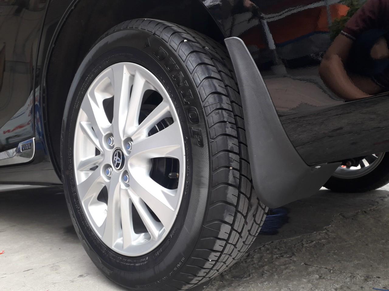 Chắn bùn Vios 2019 - 2023 bộ gồm 4 chiếc kèm ốc vít