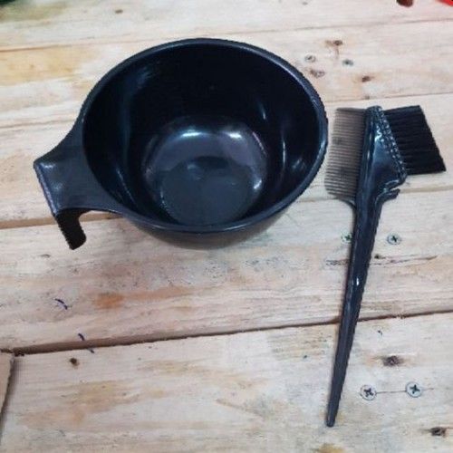 Cọ nhuộm và chén đựng thuốc