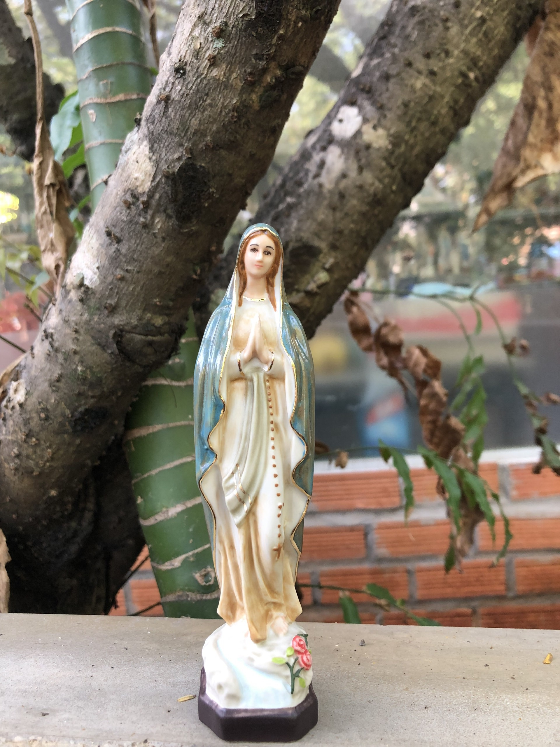 Tượng sứ - Mẹ Lộ Đức 15cm