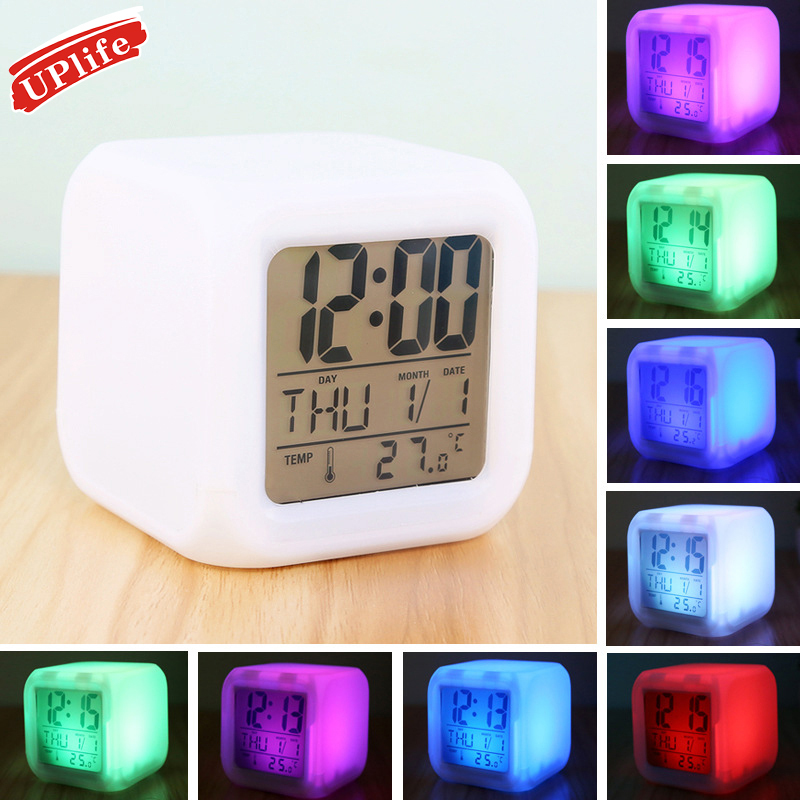 Đồng hồ báo thức hình vuông đổi màu sáng tạo; Đồng hồ điện tử, kèm đèn ngủ 7 màu LED, hiển thị nhiệt độ, lịch ngày