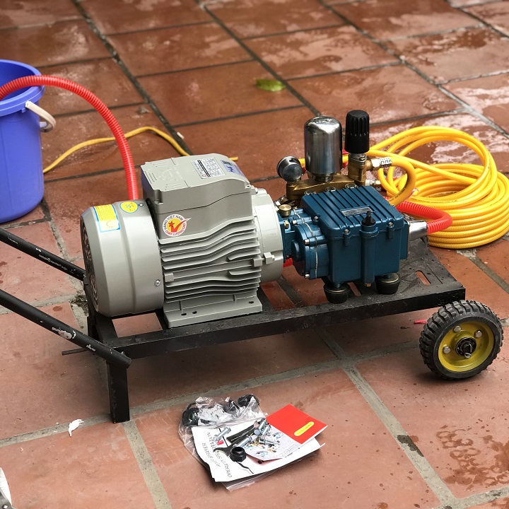 Máy Rửa Xe 2200W Amax AMG28DT