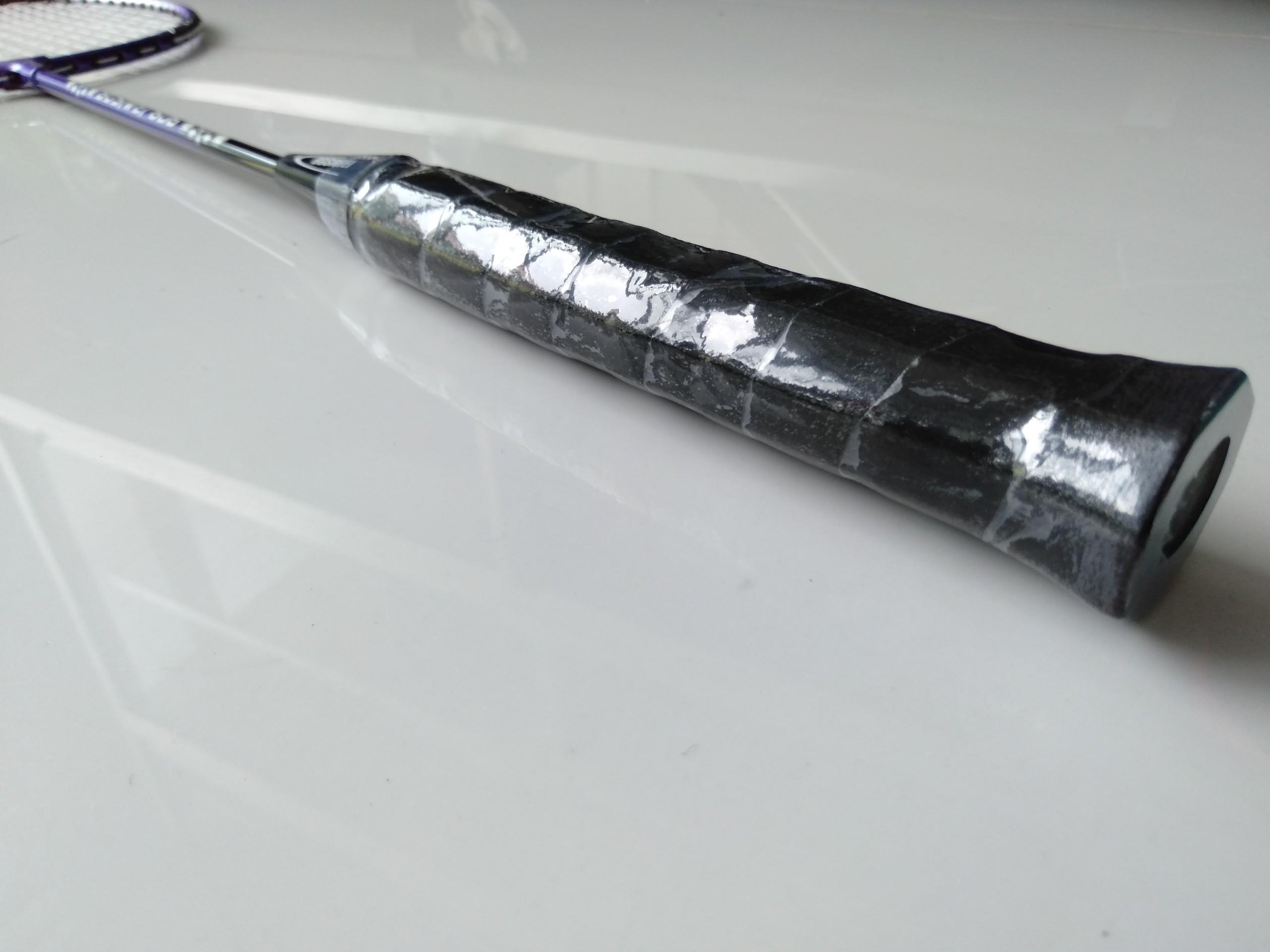 VỢT CẦU LÔNG 606
