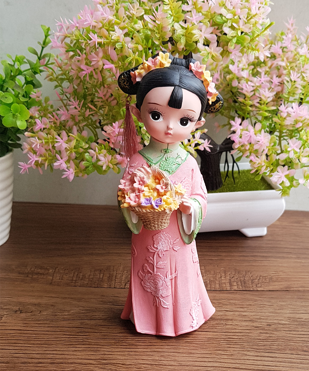 Tượng chibi thiếu nữ ôm giỏ hoa cổ trang 3 D