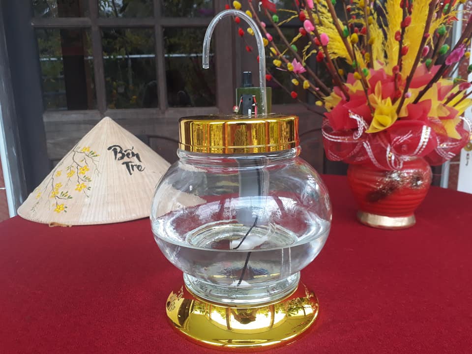 Bình rót rưoụ tự động có đèn Led chuyên nghiệp