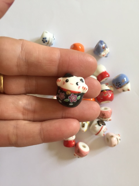 Mèo gốm thần tài đủ màu