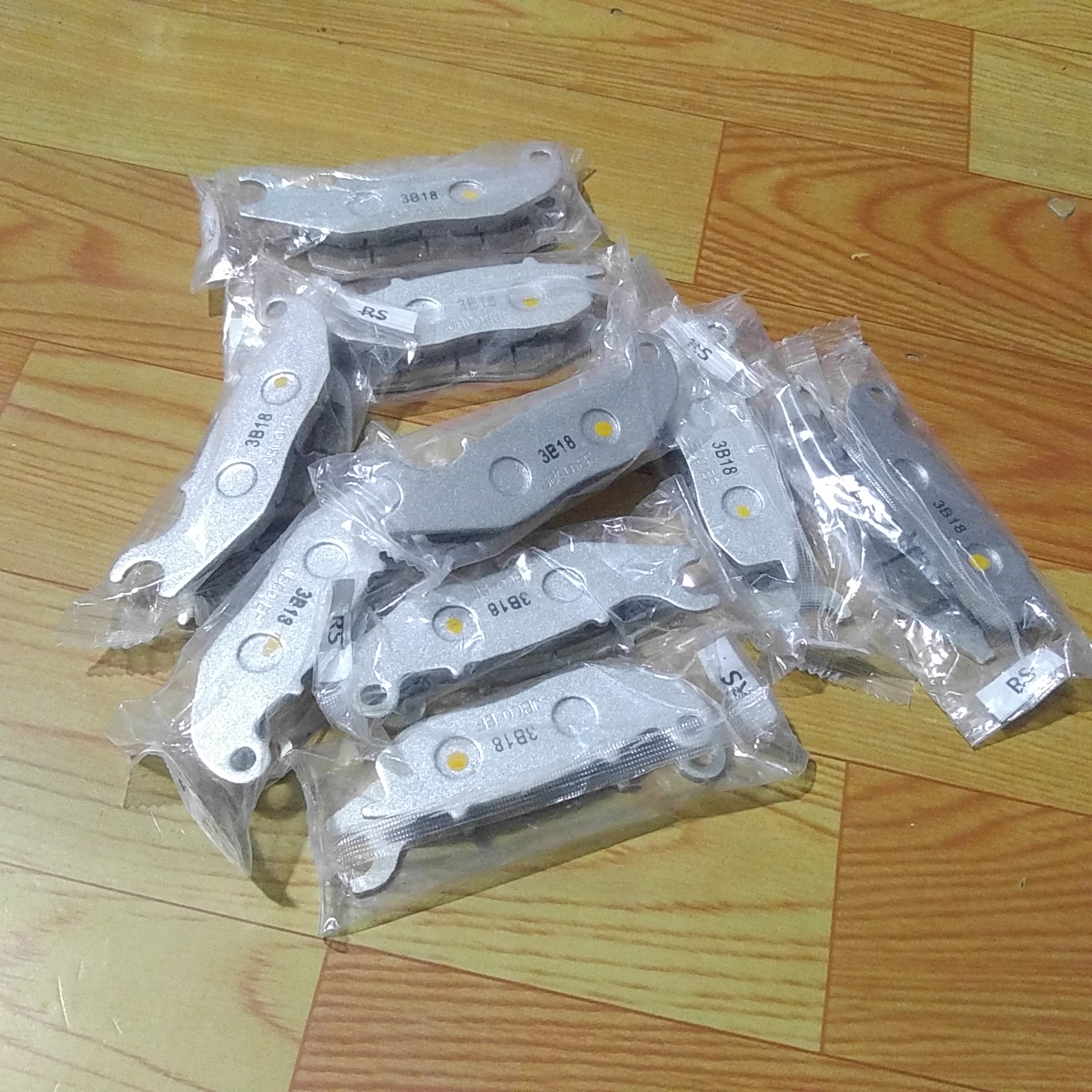 [HCM] Bố đĩa Wave RS / Wave S 100 / Future Neo / Future X / Má phanh Wave RS