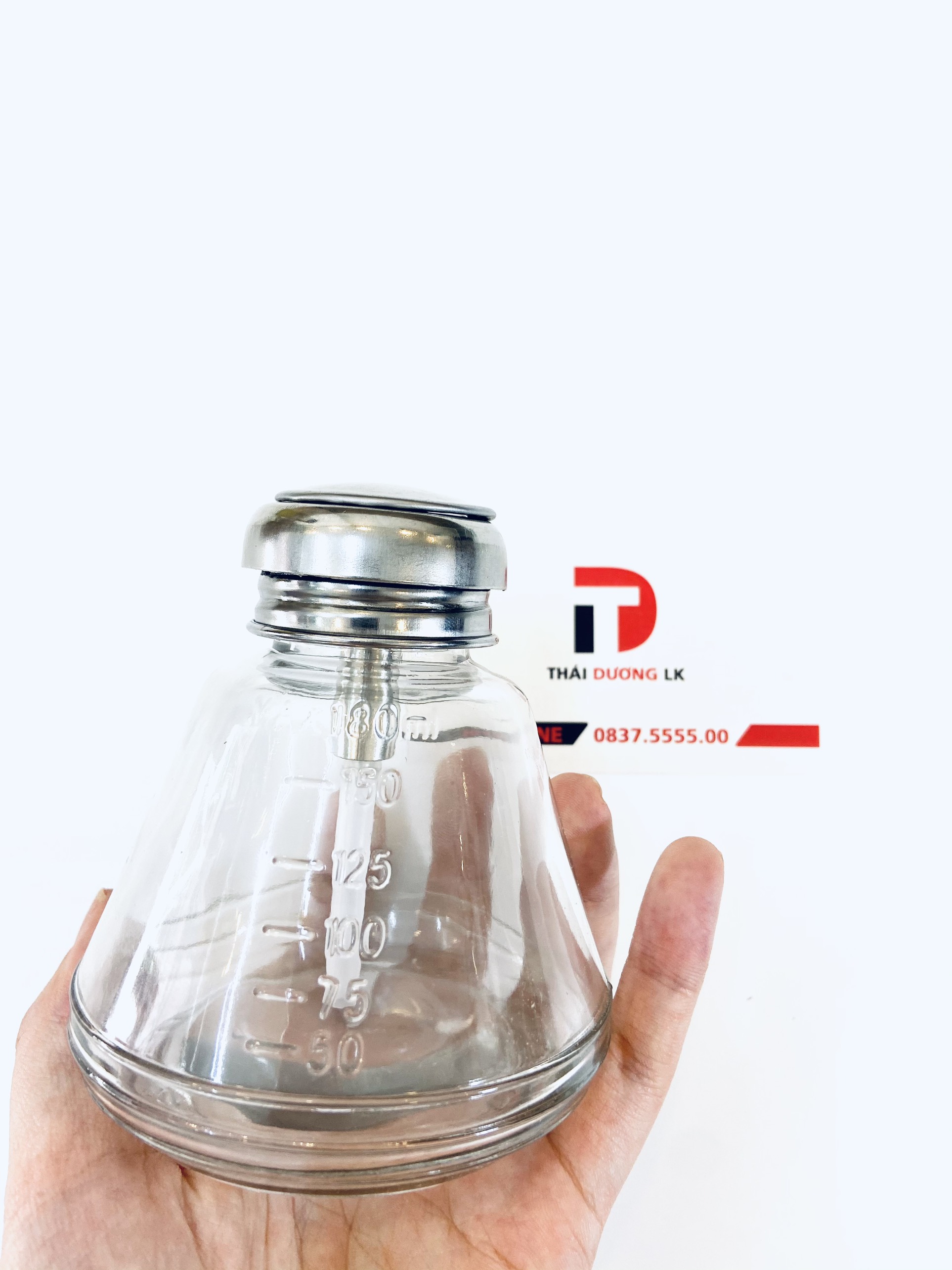 Bình sứ đựng xăng thơm