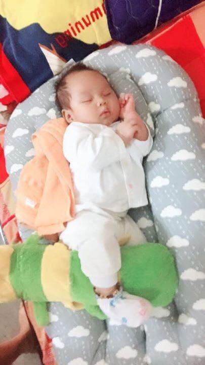ĐỆM ÔM THÔNG MINH CHO TRẺ KÈM GỐI ĐẦU CHỐNG LÕM