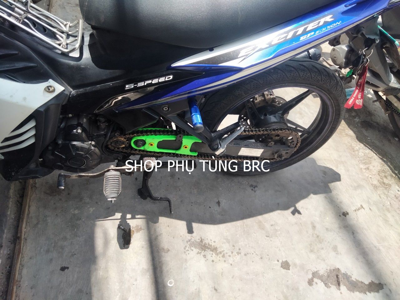Cao su gắp - đỡ sên xe EXCITER 135, 150, 155