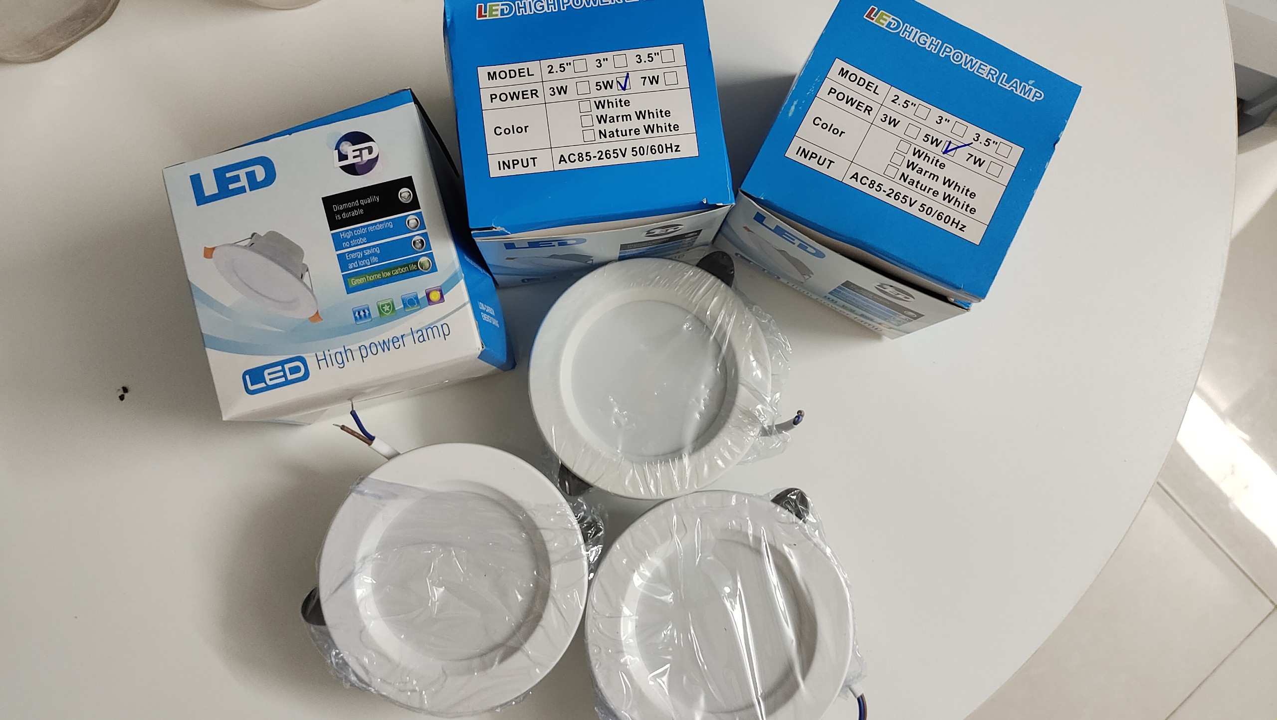 Đèn Led âm trần,gắn trần