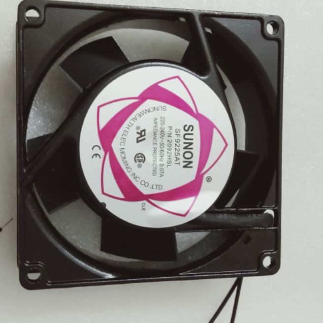 quạt thông gió 220V 9*9cm