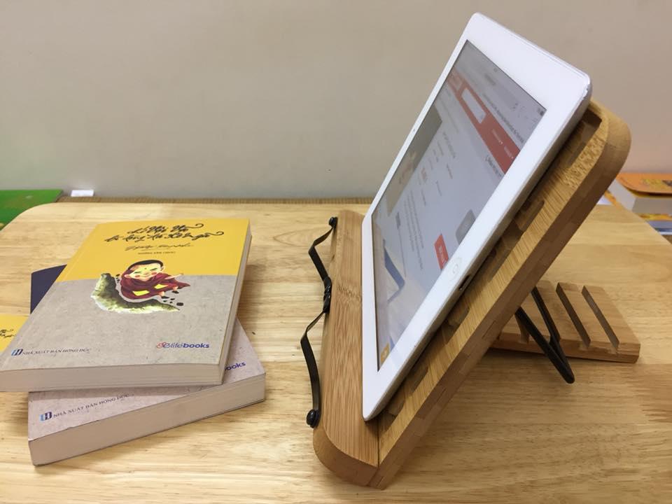 KỆ ĐỌC SÁCH THÔNG MINH