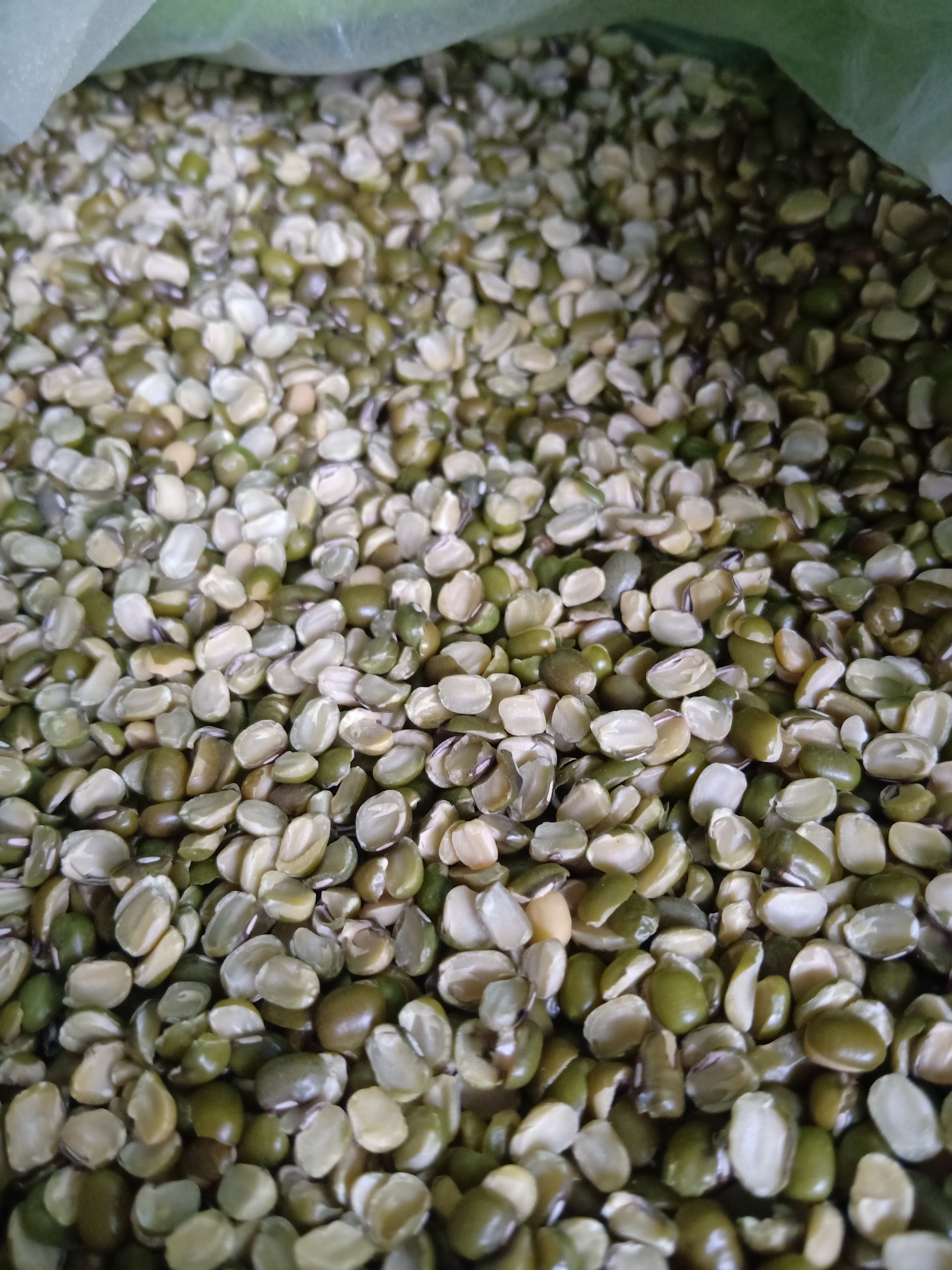 0,5kg đậu xanh cà còn vỏ
