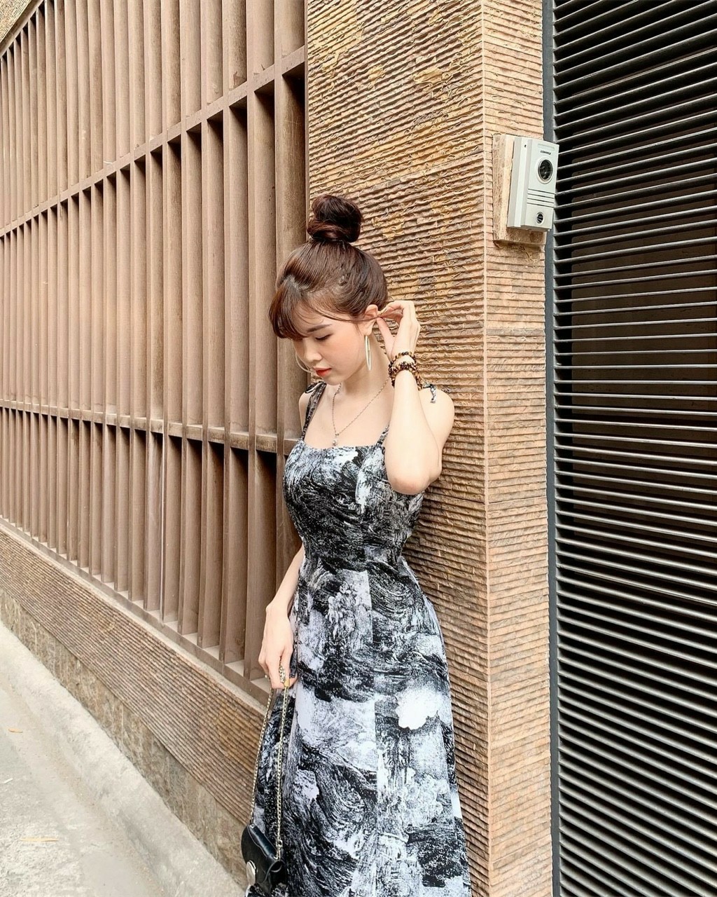 Đầm 2 dây họa tiết lụa tơ tằm-QH