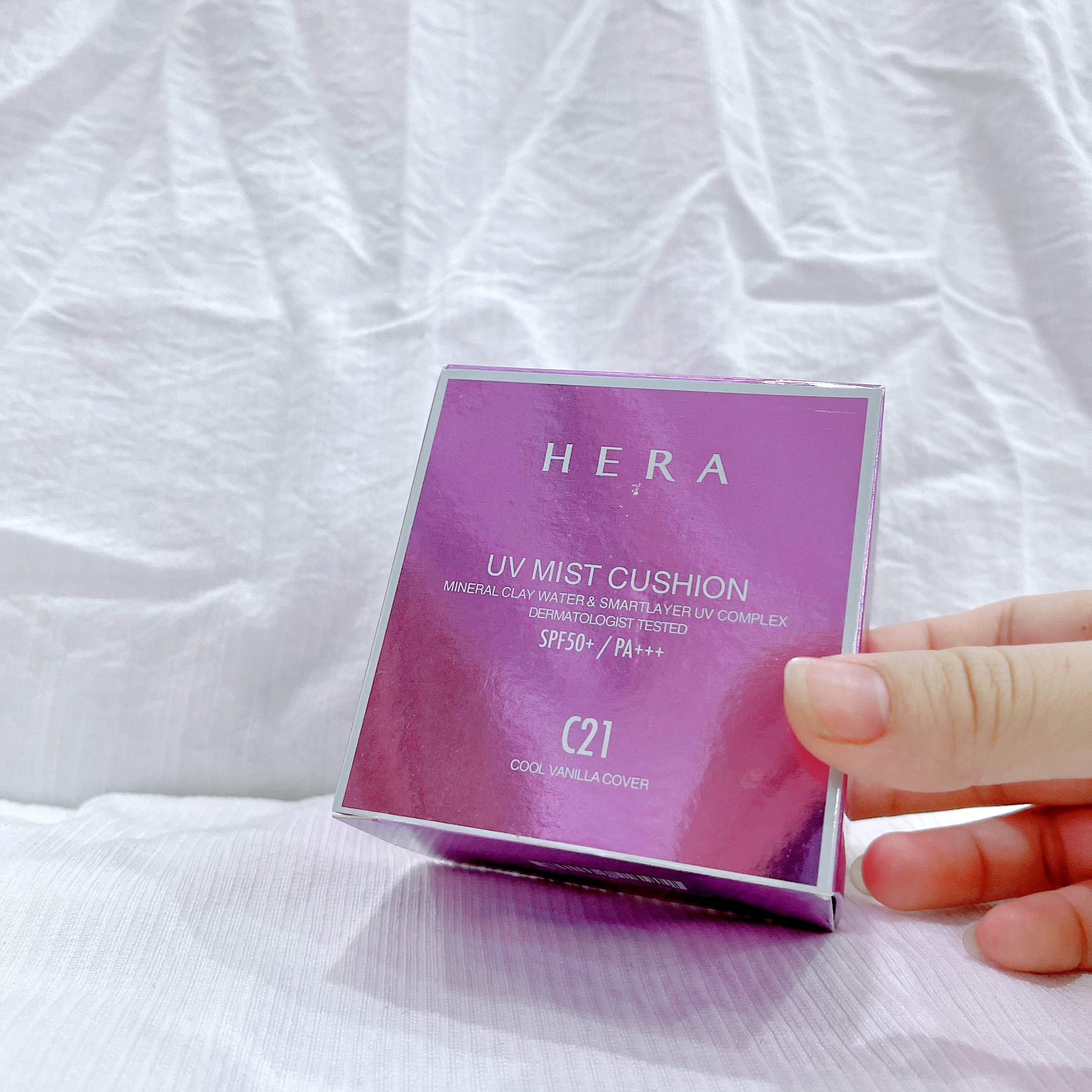 PHẤN NƯỚC HERA TẶNG KÈM LÕI SƠ CUA