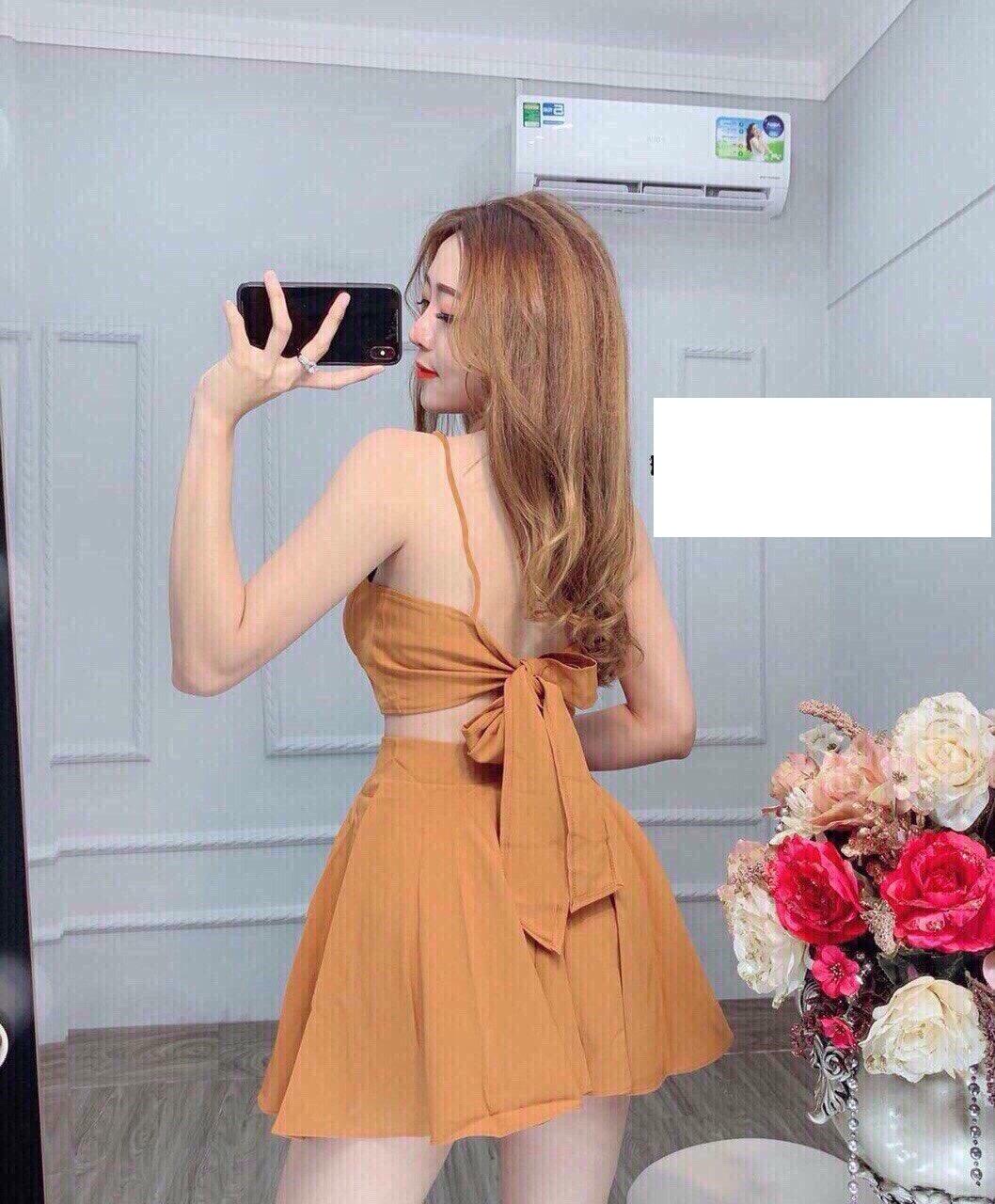 Sét áo hai dây kèm chân váy điệu đà cá tính
