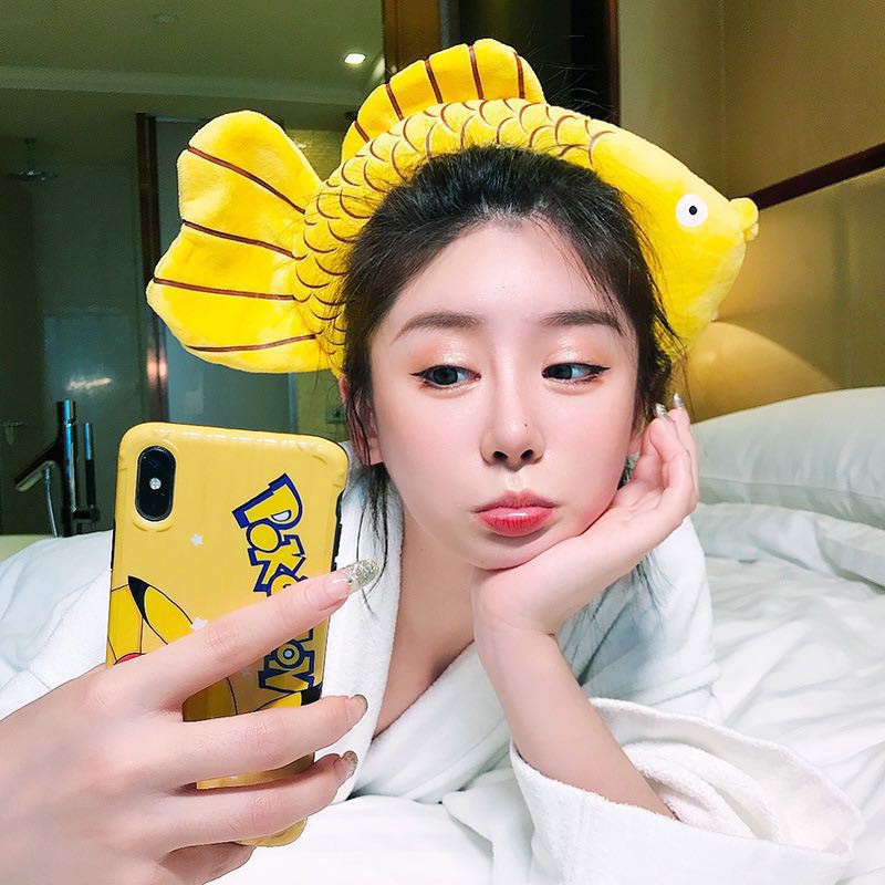 [HCM]Cài Tóc Rửa Mặt Trang Điểm Cá Chép Vàng 4D Dễ Thương