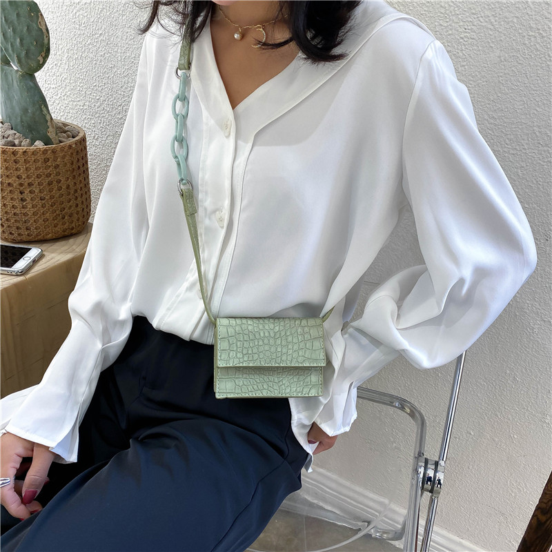 Túi da nữ mini vân cá sấu form chữ nhật - A240