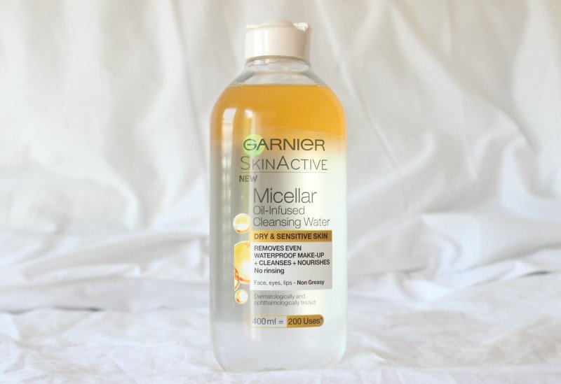 Tẩy trang Garnier Vàng (dạng dầu) 400ml