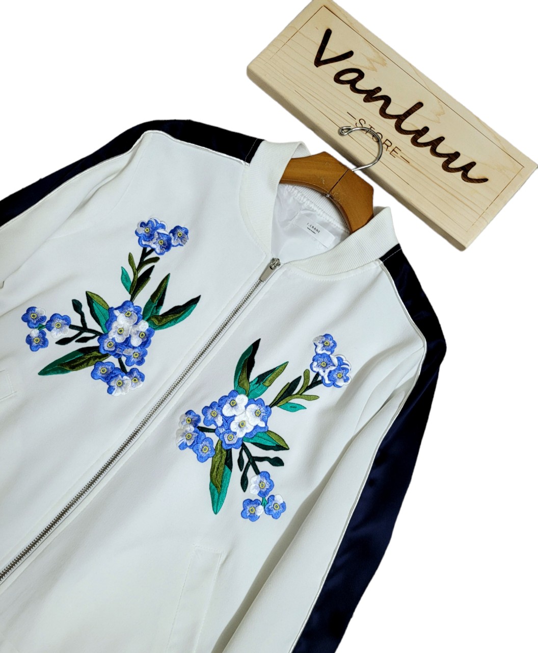 Áo khoác nữ dáng Bomber thêu hoa cao cấp