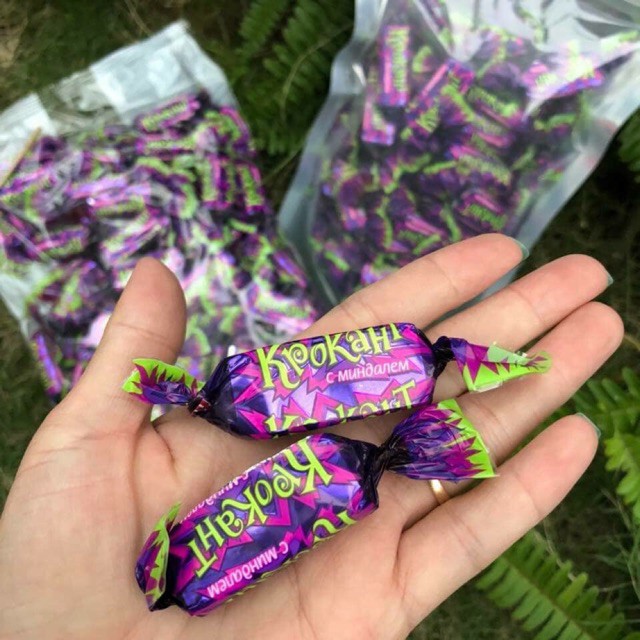500g Kẹo tím Krokant socola hạnh nhân Nga