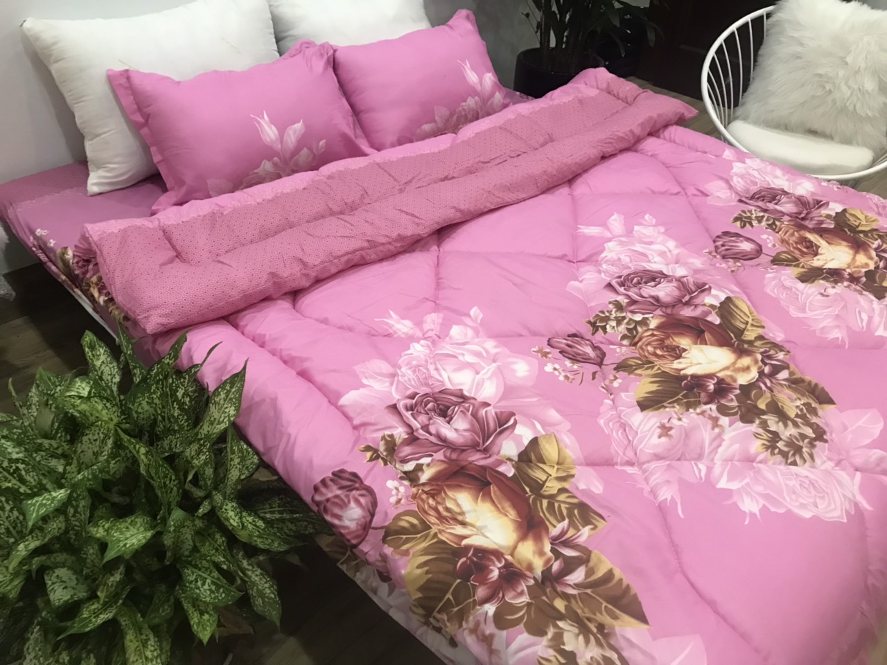 Bộ Chăn Phao 5 Món ( Gồm 1 Chăn Phao + 1 Ga Bo Chun + 2 Vỏ Gối Nằm + 1 Vỏ Gối Ôm) Mẫu Phao 2