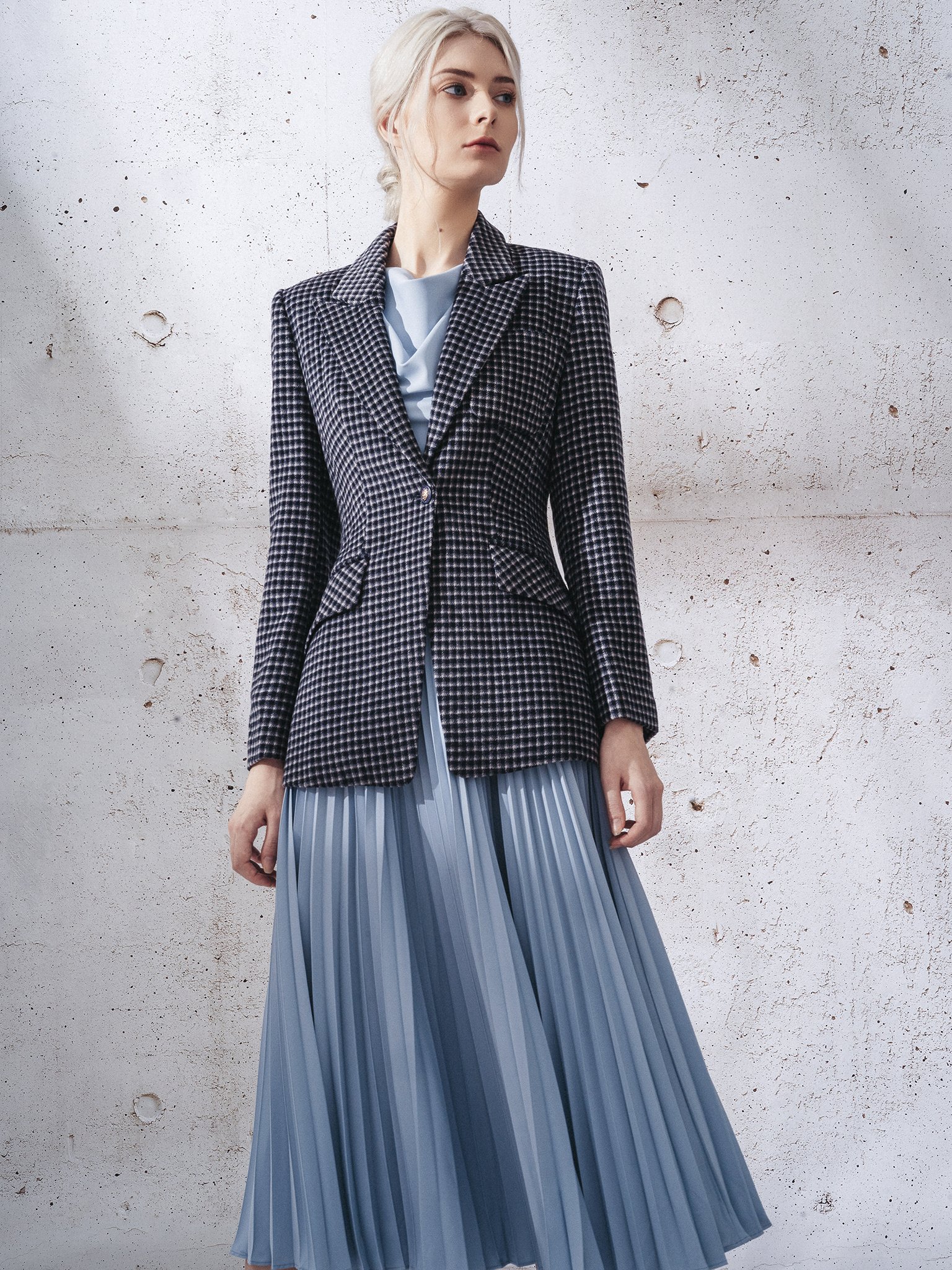 Áo vest dạ kẻ dáng ôm cổ 2 ve by D.CHIC MS: 160352