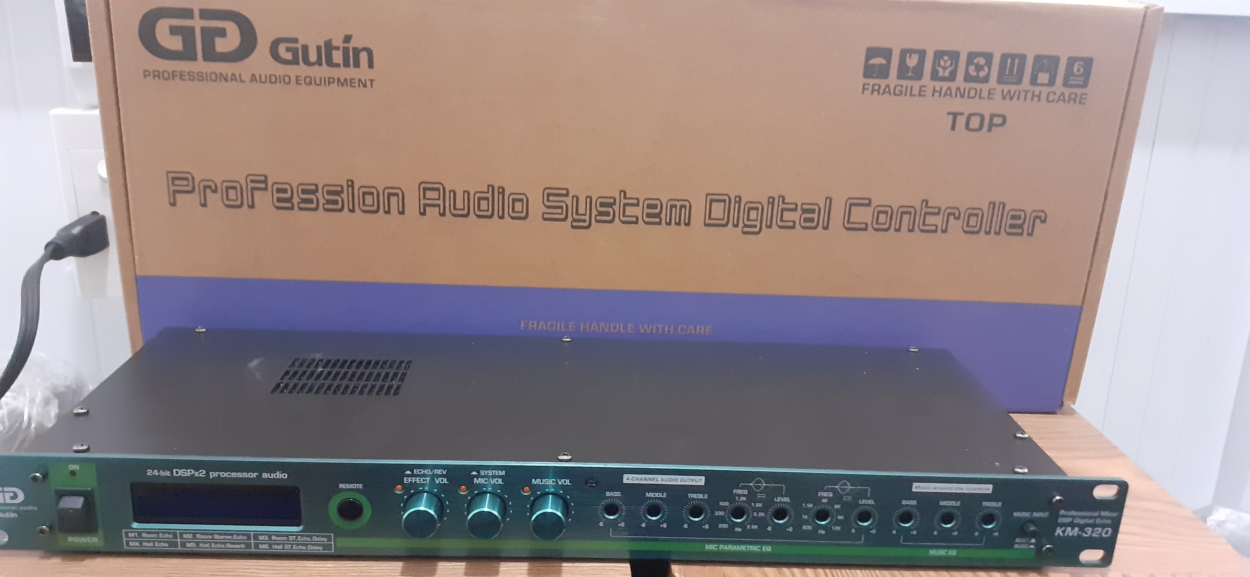 Vang cơ lai số Gutin KM320
