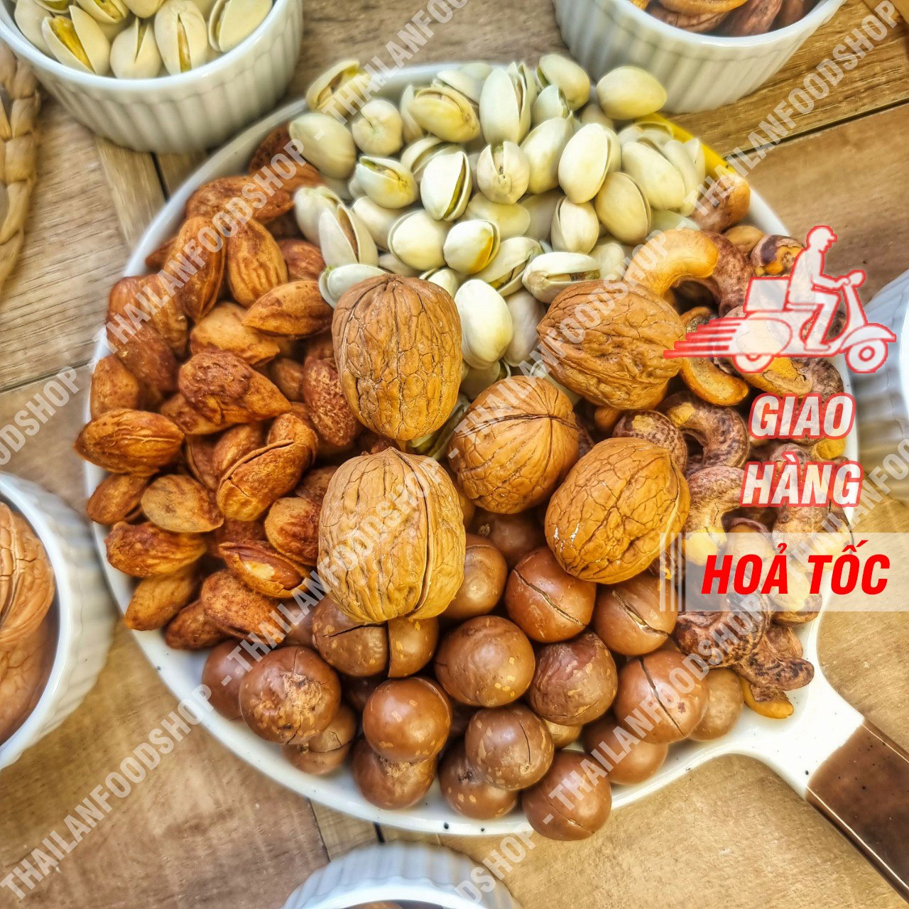 Hạt Dinh Dưỡng Mix 5 Vị ( Hạnh Nhân, Hạt Dẻ Cười, Hạt Điều Cồ, Óc Chó, Macca) Lon 450gr