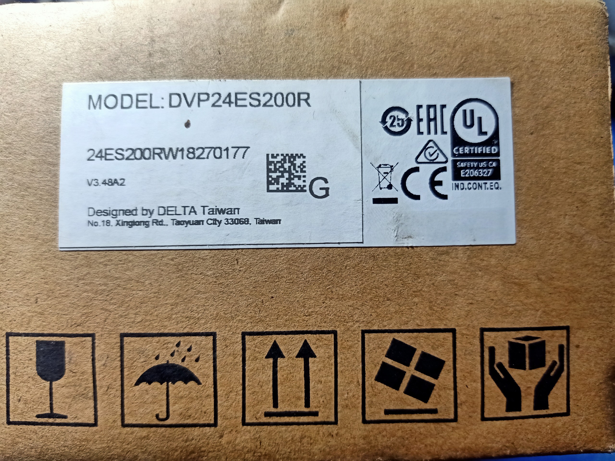 PLC Delta DVP24ES200R