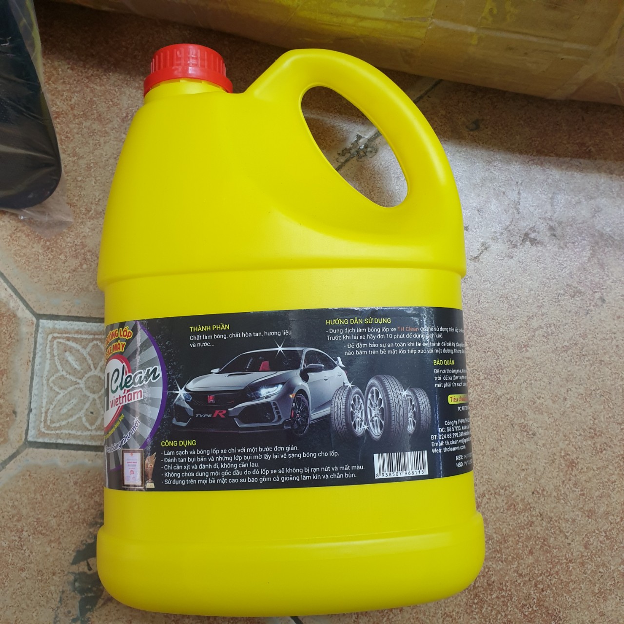 Xịt bóng lốp ô tô TH Clean