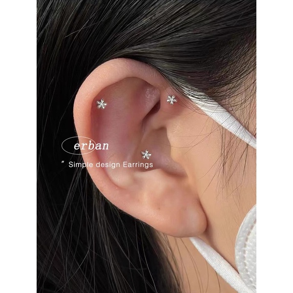 1 chiếc bông tai hoa 5 cánh chốt bi