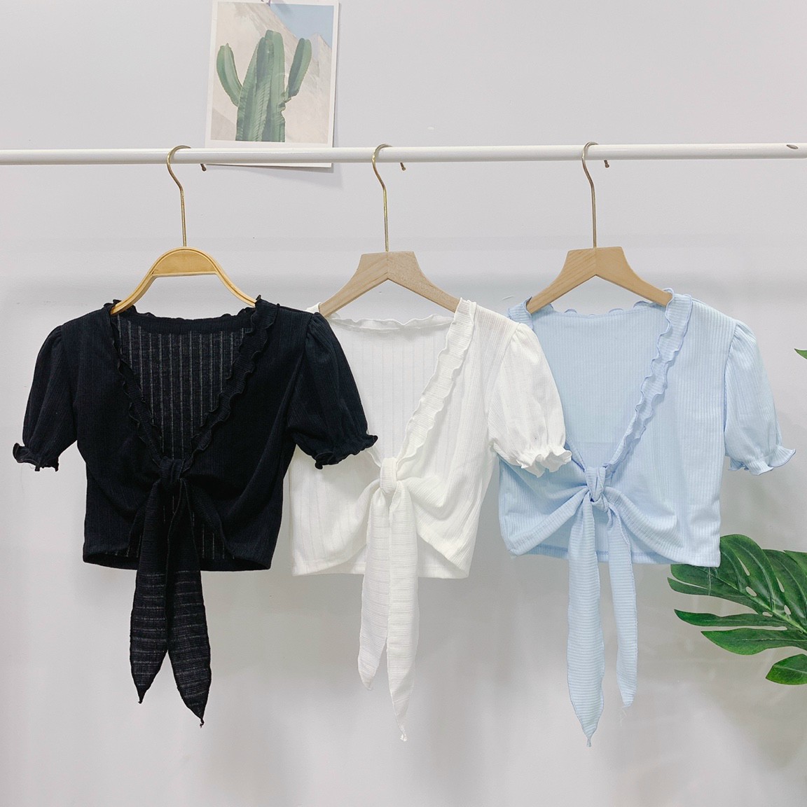 Áo buộc nơ ngực viền bèo
