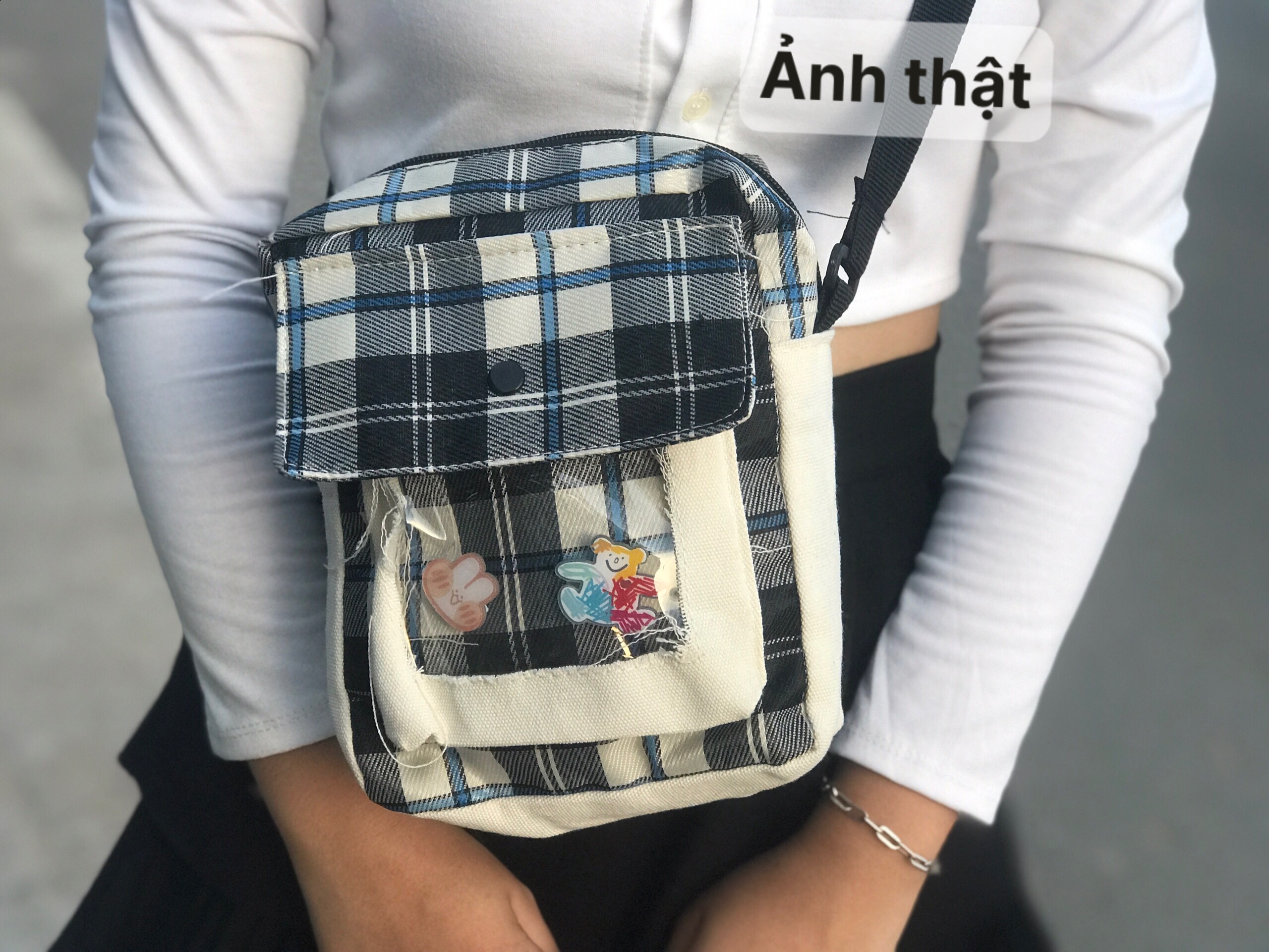 TÚI ĐEO CHÉO CARO VẢI KAKI (không tặng kèm sticker)