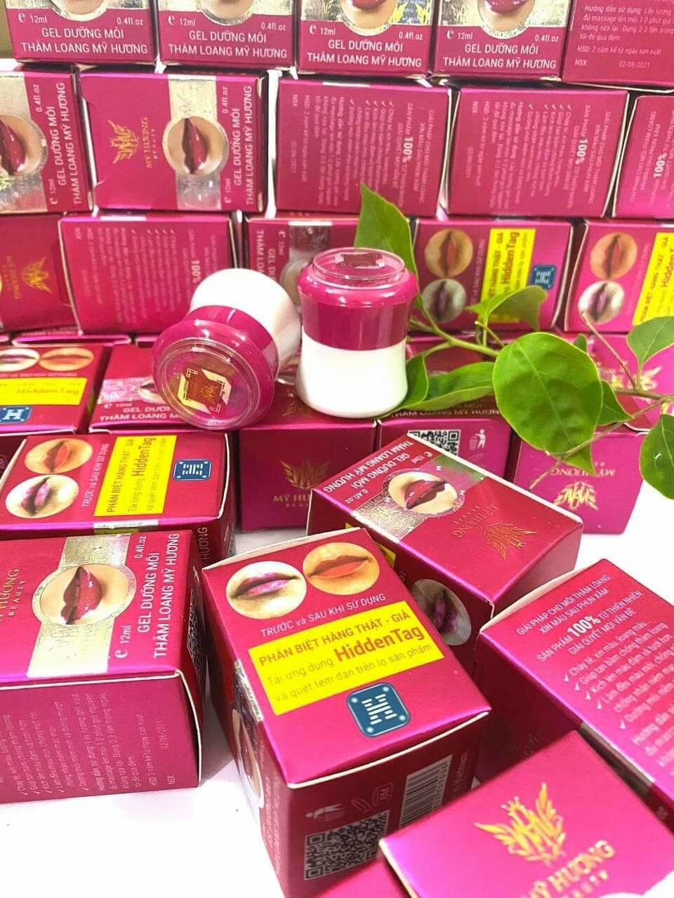 Dưỡng môi thâm loang