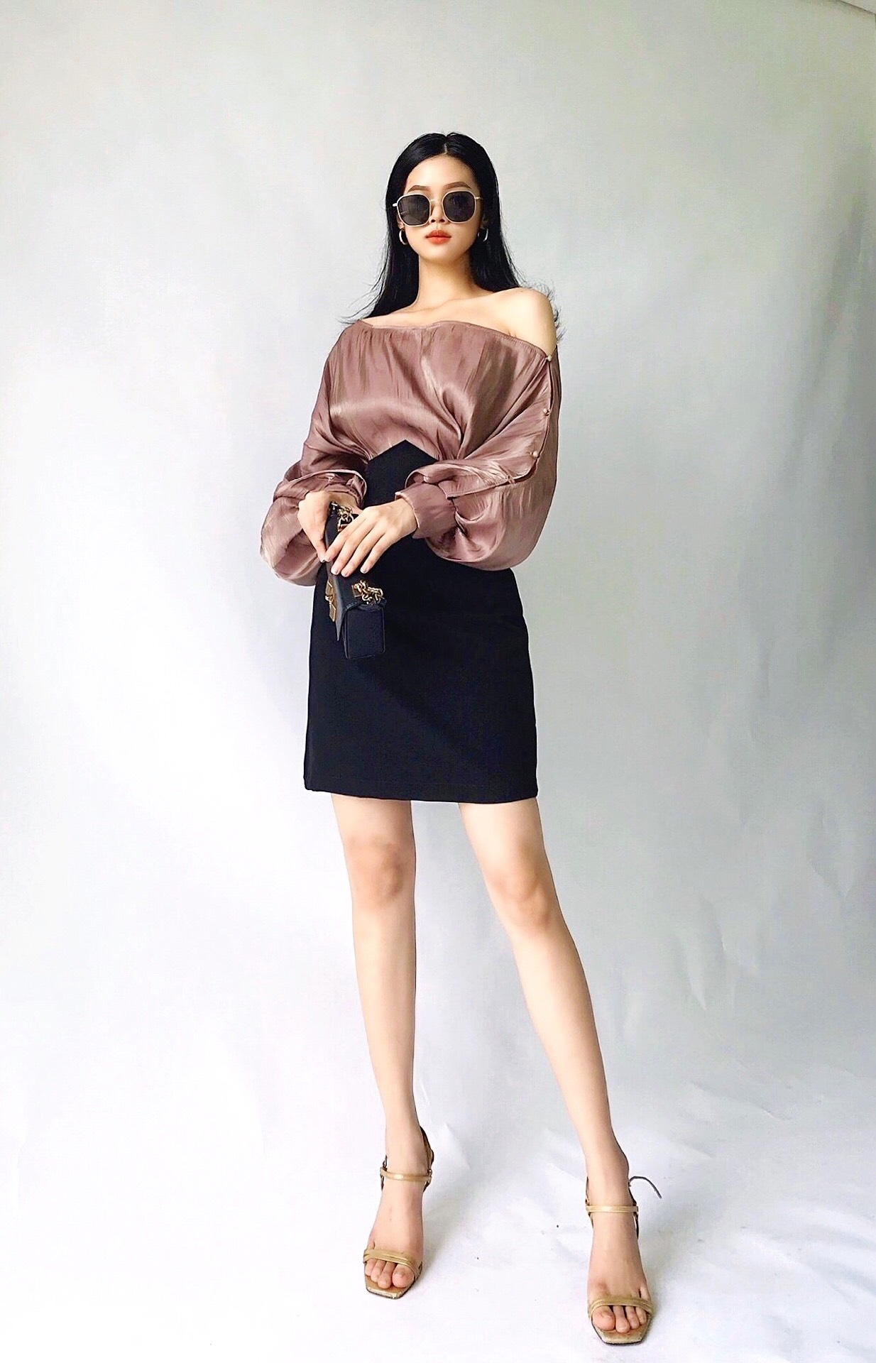 VELLE DESIGN áo lụa tơ Caily thiết kế cá tính sang trọng.