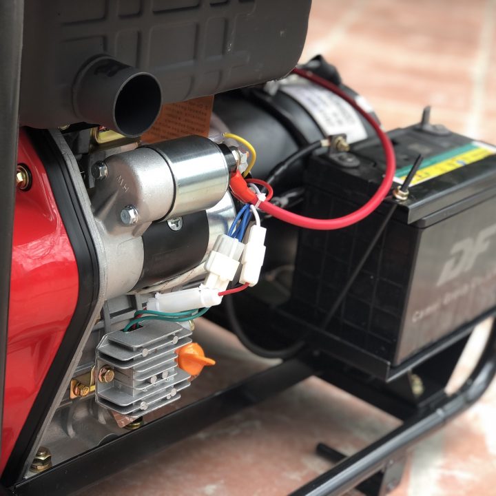 Máy Phát Điện Chạy Dầu 5Kw Sumokama SK6700E Đề