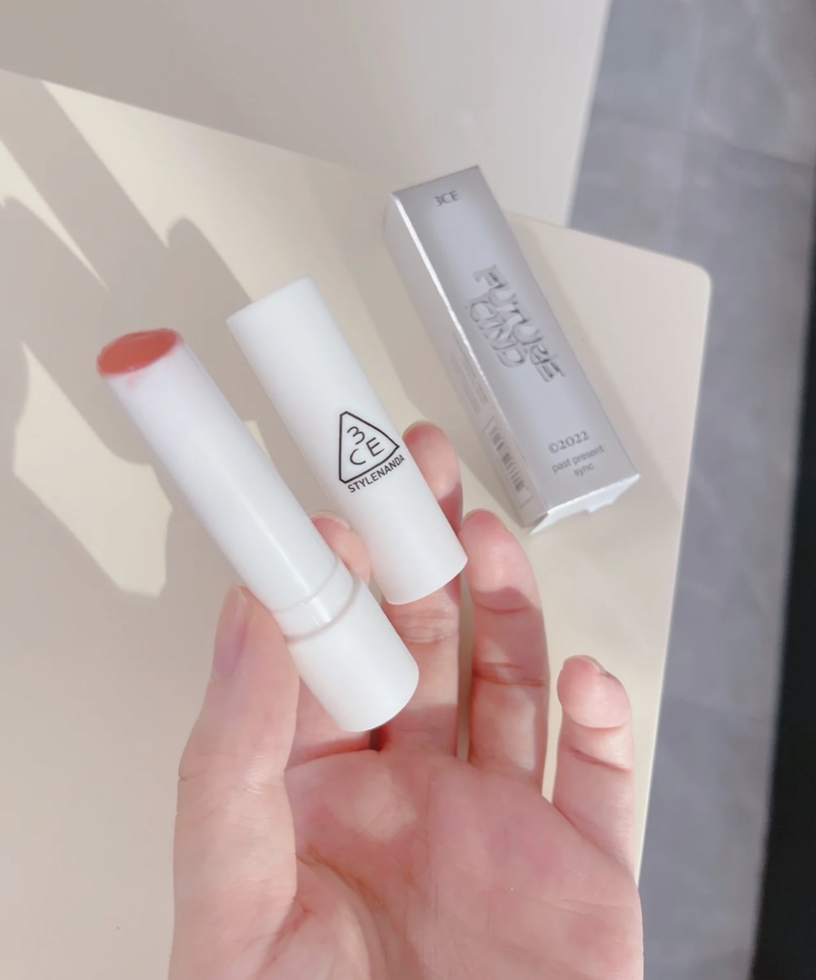Son Dưỡng 3CE Giúp Làm Căng Mọng Môi 3CE Plumping Lips (Future Kind) 2.4g [Clear- Pink]