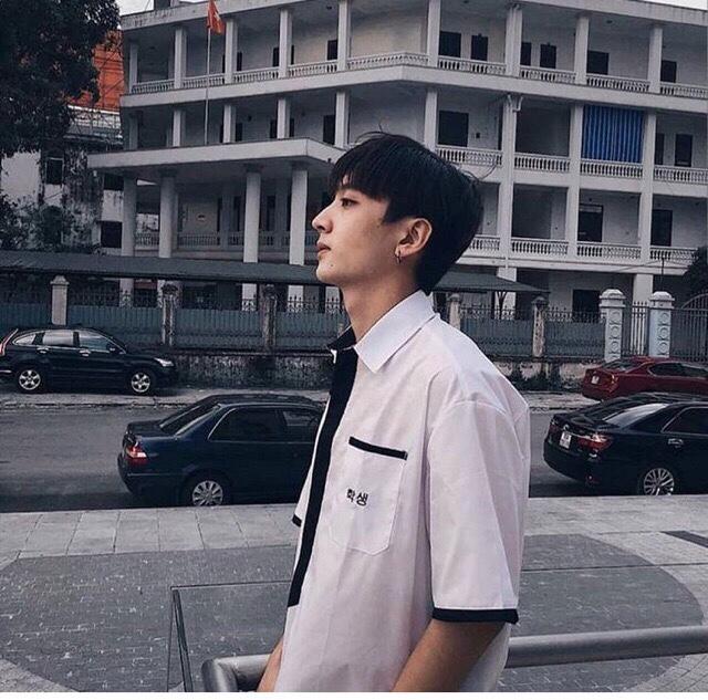 [HCM]Áo sơ mi in chữ Hàn cực cá tính