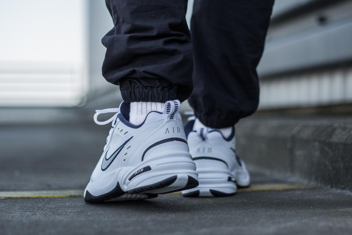 Chính Hãng] Giày Sneaker Thể Thao Nam Nike Air Monarch Iv White Navy  415445-102 - Dee Store Vn | Lazada.Vn