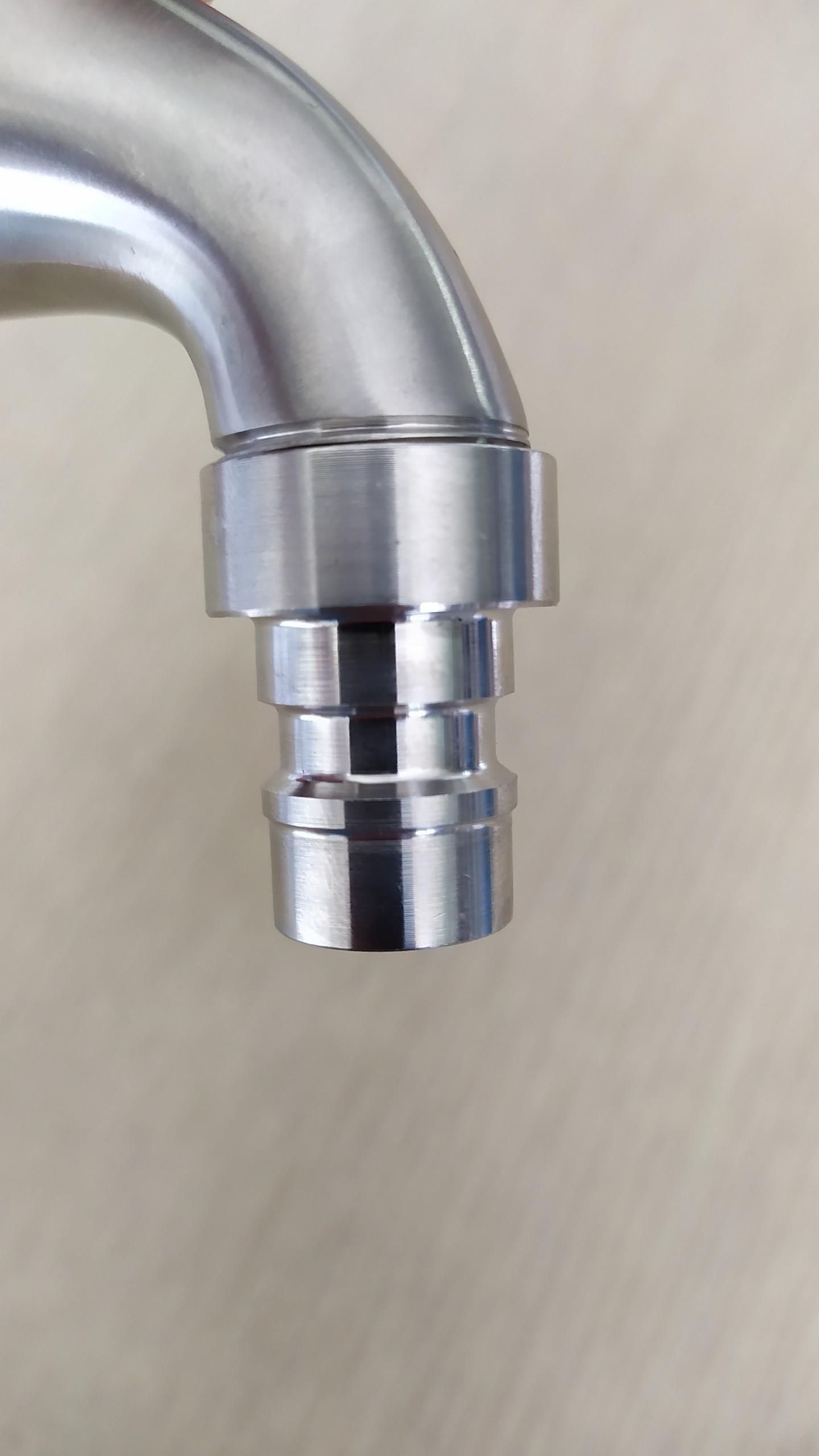 Vòi nước inox 304 nguyên khối phi 21