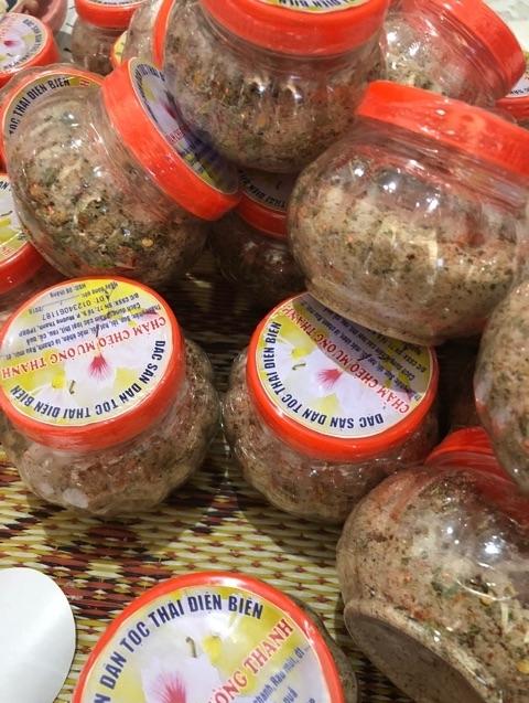 Combo 2 Hộp Chẳm Chéo Khô Ướt Điện Biên