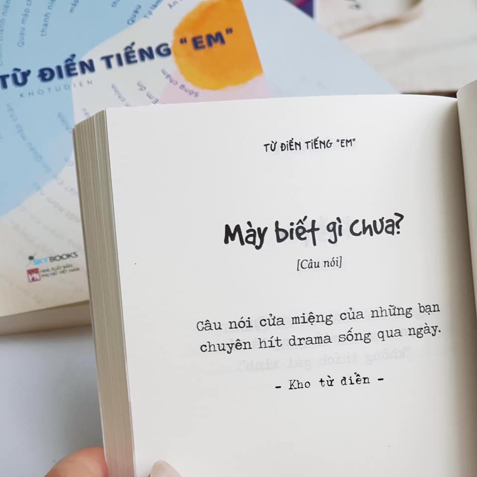 Sách - Từ Điển Tiếng "Em"