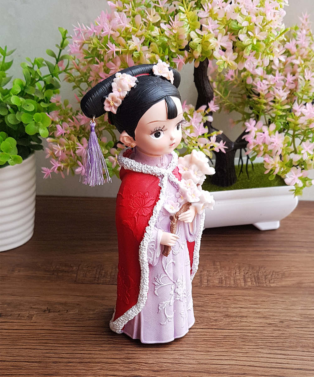 [HCM]Tượng chibi thiếu nữ cầm nhành hoa cổ trang 3D