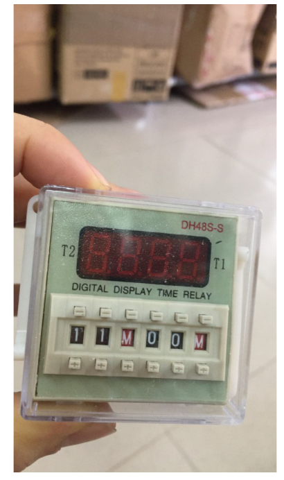 Rơ le thời gian (công tắc hẹn giờ) Omron DH48S-S đã kèm đế
