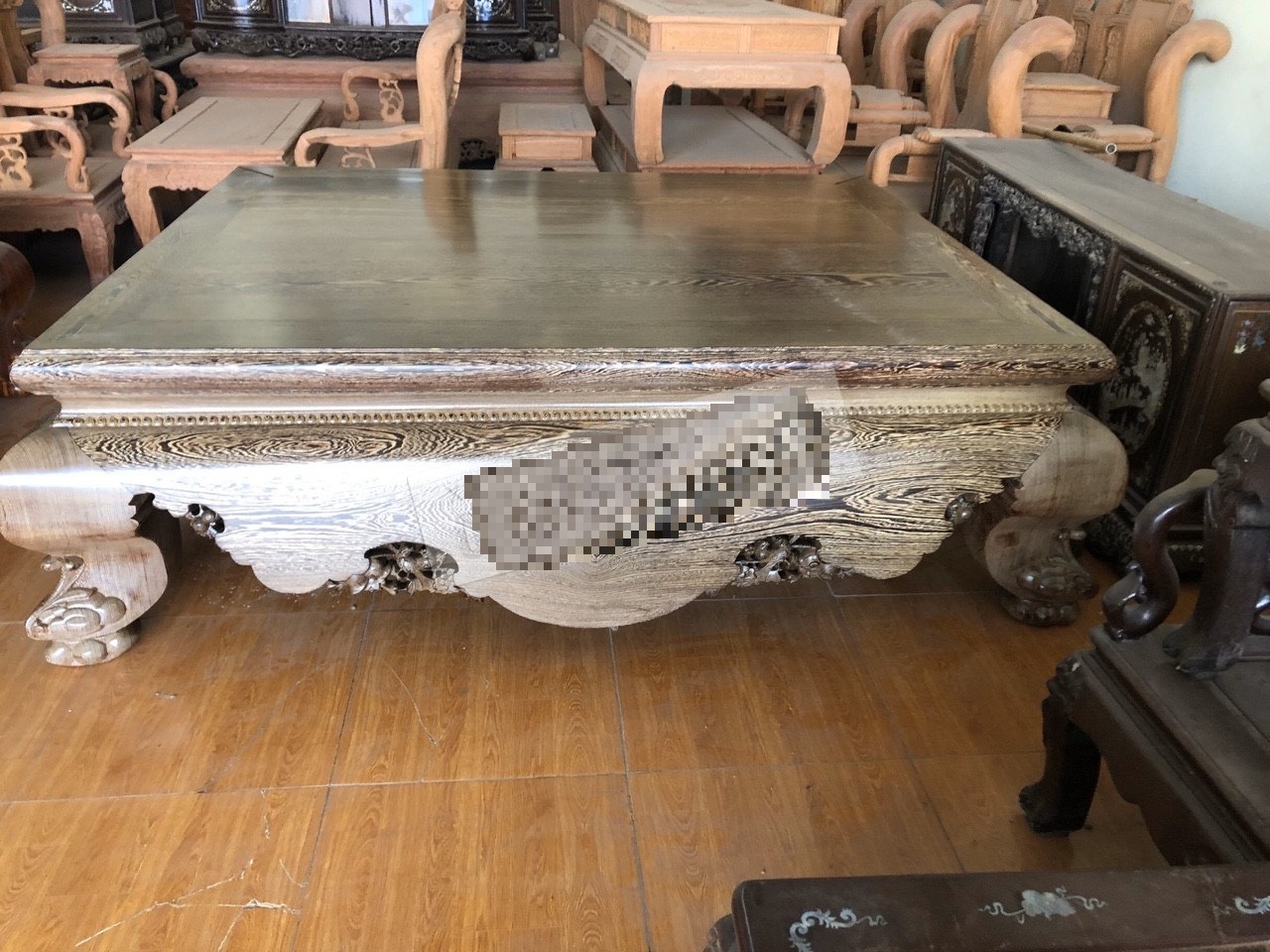 Sập Đại Chân Quỳ Dạ Cá Trơn Gỗ Mun Đuôi Công