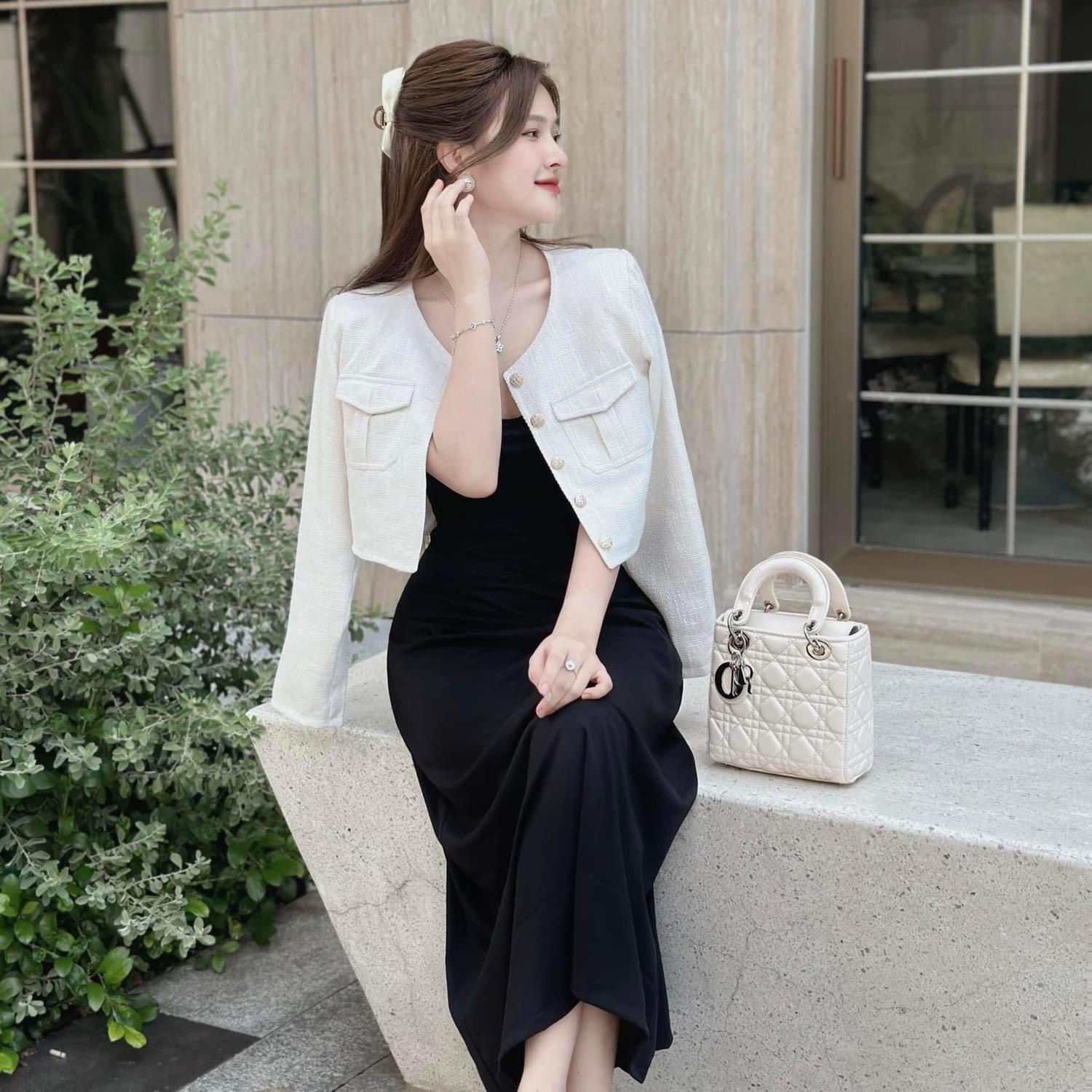 Đầm hai dây màu đen dáng dài kèm áo khoác lenin cài nút, set tiểu thư basic style Hàn Quốc thanh lịch