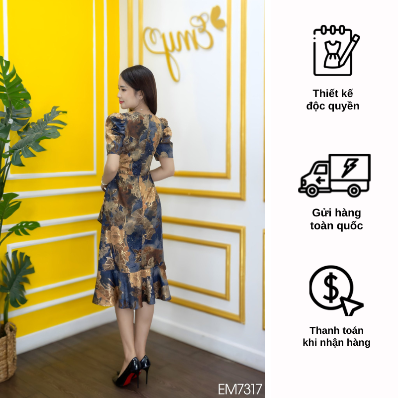 Đầm EMY EM7317 Xoè Hoa Cổ Tròn