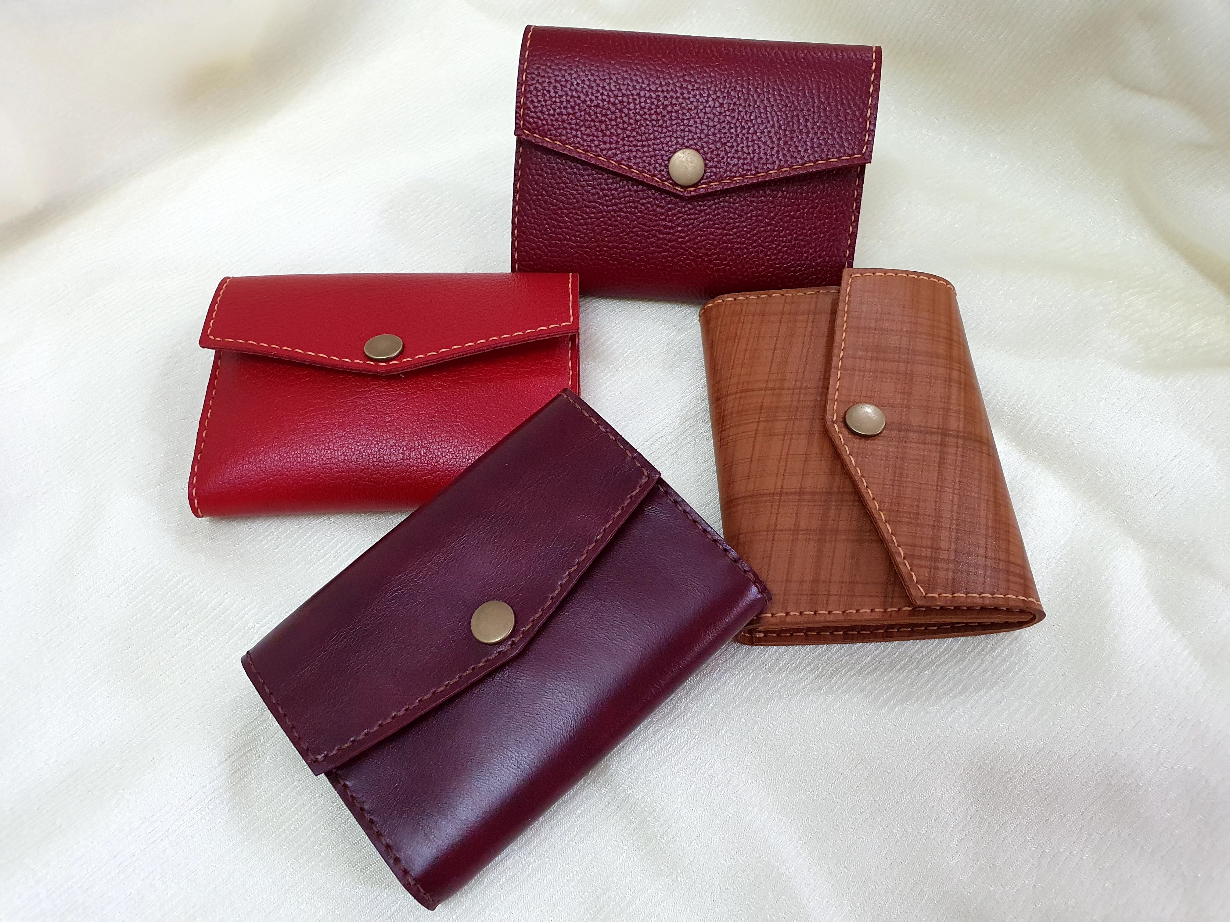 Ví nữ cầm tay bằng da handmade